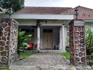 Menelusuri Jejak Kolonial di Pabrik Kopi Karanganyar Blitar
