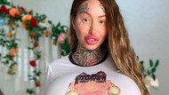 8 Penampilan Ngeri Model yang Hobi Oplas, Implan Dada Sampai Vagina