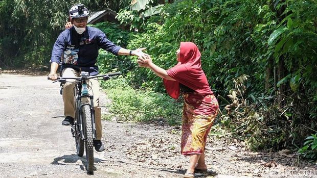 Menparekraf Kunjungi Desa Pusat Distrik Hindia Belanda di Lombok Peraih Penghargaan ADWI 2021