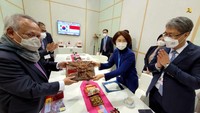 Basuki juga menyampaikan rencananya untuk mengunjungi Korea Selatan pada akhir tahun 2021 ini untuk melihat beberapa proyek smart city, diantaranya Smart Village di Eco Delta City, Songdo City dan Sejong City. Saya tertarik untuk mempelajari bagaimana kota-kota baru itu dibangun dari awal, bagaimana konsep kota pintar dapat diimplementasikan, ujarnya. Foto: Dok. Kementerian PUPR