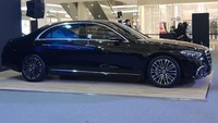 Ini Mercedes-Benz S-Class The New S450 4 Matic Luxury Foto: Ridwan Arifin