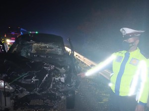 Ini Penampakan Mobil Dekan Peternakan UGM yang Kecelakaan di Tol Cipali