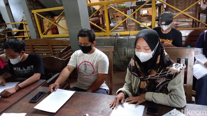 Perwakilan Desa Wadas, Purworejo, di kantor Walhi Yogyakarta, Kamis (4/11/2021).