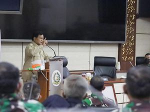 Prabowo Ingatkan Prajurit TNI Harus Dekat dengan Rakyat