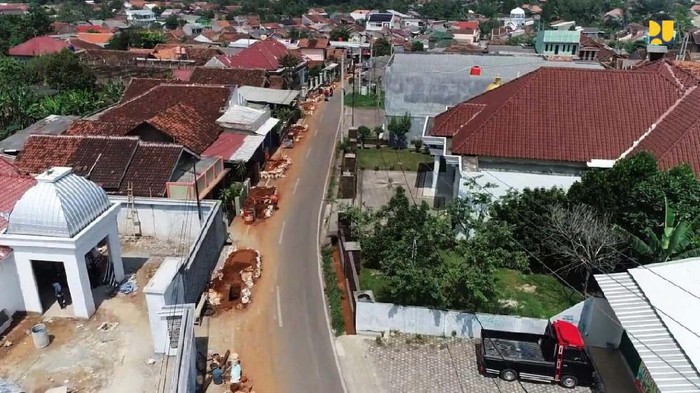 Proyek SPAM untuk warga di Kota Bandar Lampung terus dikebut. Nantinya, SPAM itu menyambungkan air minum untuk 60.000 SR atau setara dengan 300 ribu jiwa.