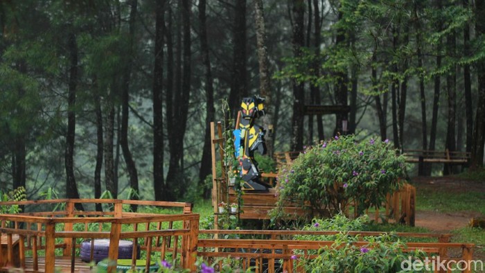Puas Berfoto Dengan Pemandangan Gunung Salak Wisata Bakukung