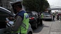 Ganjil genap di DKI Jakarta resmi diperpanjang pemberlakuannya, hingga 15 November 2021. 