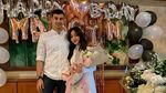 Romantisnya Ali Syakieb dan Margin Wieheerm Saat Makan Berdua