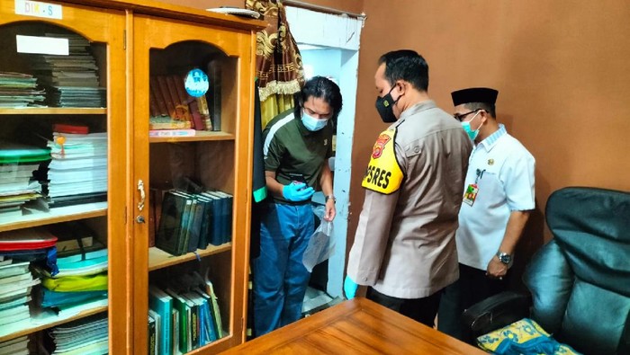 Sebanyak 3.000 buku nikah yang ada di kantor Kemenag Bungo Jambi raib dicuri. Polisi tengah menyelidiki kasus tersebut. (dok Istimewa)
