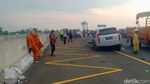 Terkini! Mobil Ringsek Vanessa Angel Dievakuasi