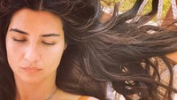 Tuba Buyukustun dan Sami Saydan punya kisah sejak hubungan mereka diumumkan ke publik 2009. Foto: dok instagram Tuba Buyukustun