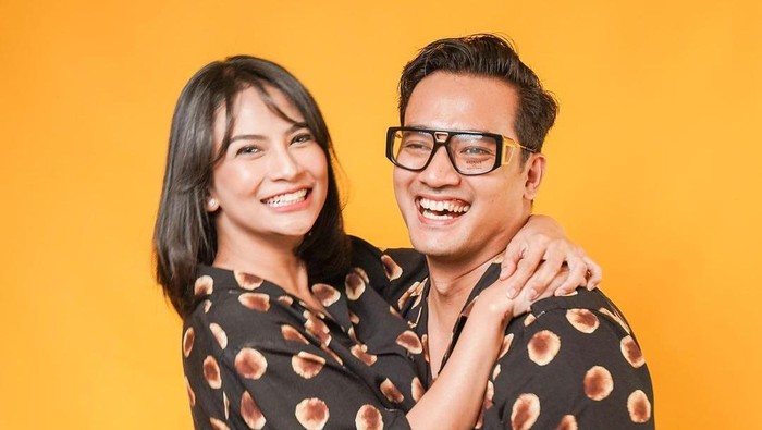 Vanessa Angel dan suami