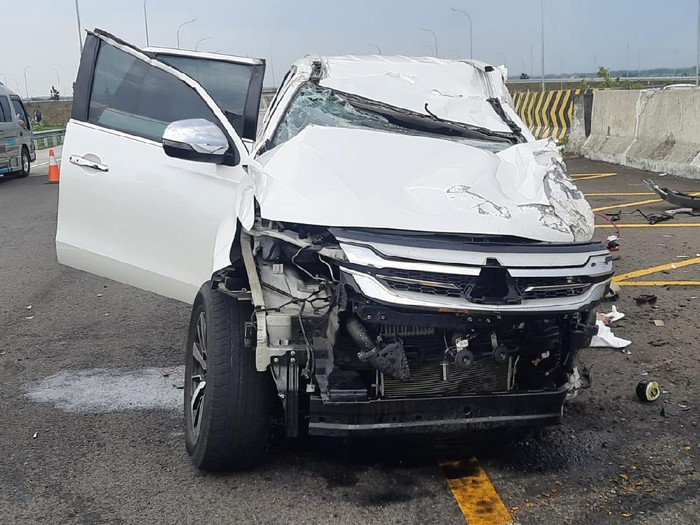 vanessa angel kecelakaan di tol