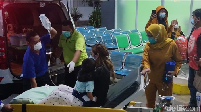 vanessa angel tewas kecelakaan di tol