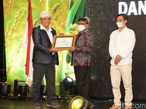 Wakil Bupati Banyuwangi Raih Penghargaan Tanipreneur