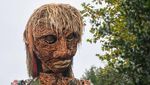 Wah! Boneka Raksasa dari Bahan Daur Ulang Ada di Skotlandia