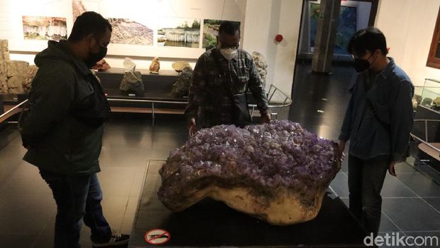 Yuk Berwisata Sejarah ke Museum Geologi Bandung