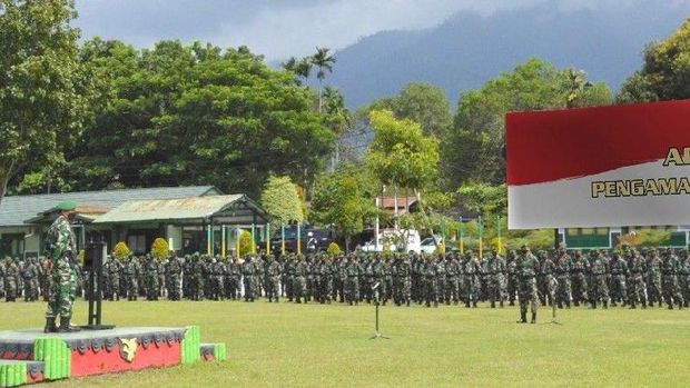 Apel gelar pasukan pembukaan Peparnas XVI Papua yang akan dibuka Wapres Ma'ruf Amin, Jumat (5/11/2021) di Jayapura. (ANTARA/HO/Korem 172 PWY)
