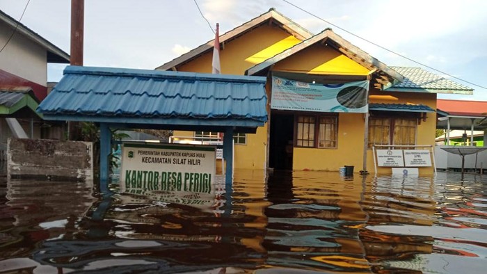 Banjir melanda enam kecamatan di Kabupaten Kapuas Hulu, Kalimantan Barat (Kalbar) (dok BNPB)