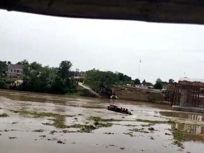 Begini Detik-detik Perahu Tambang Tenggelam di Bengawan Solo
