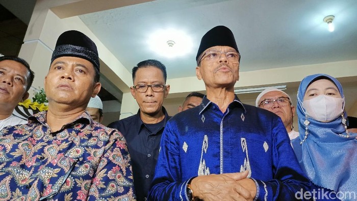 Bupati Limapuluh Kota, Sumatera Barat (Sumbar), Safaruddin di rumah duka Vanessa Angel