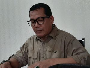 Dekan Unri Bantah Cium Mahasiswi Saat Bimbingan Skripsi