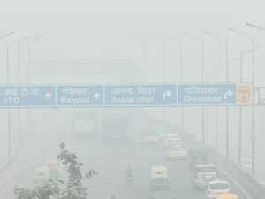 Delhi Dikepung Polusi Usai Festival Petasan Diwali