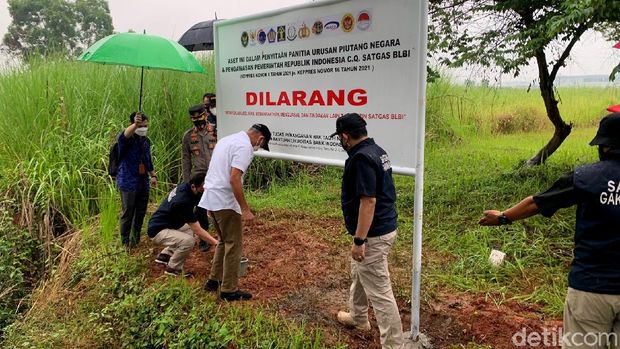 Satgas BLBI menyita aset obligor PT Timor Putra Nasional (TPN) milik Tommy Soeharto. Aset berupa tanah seluas 120-124 hektare itu memiliki nilai Rp 600 miliar.