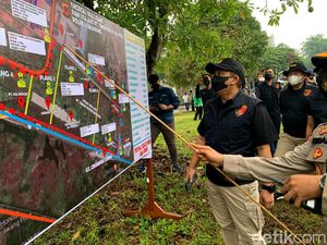 Libatkan Brimob-TNI, Begini Ketatnya Pengamanan Sita Aset Tommy Soeharto