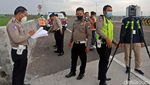 Polisi Lakukan Olah TKP di Lokasi Kecelakaan Maut Vanessa Angel