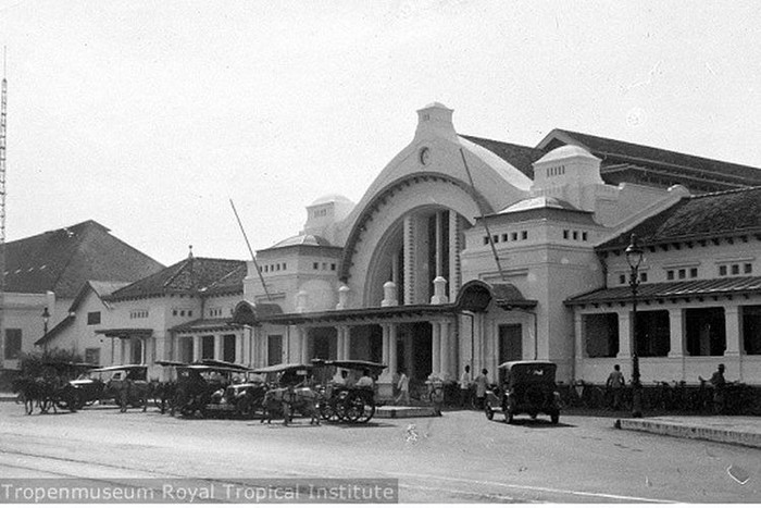 Kerennya Pos Bloc, Tempat Makan Baru di Jakarta yang Berdiri di Gedung Berusia 275 Tahun Kerennya Pos Bloc, Tempat Makan Baru di Jakarta yang Berdiri di Gedung Berusia 275 Tahun