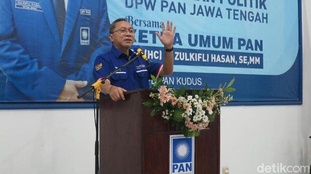 Ketum PAN Zulkifli Hasan (Zulhas) di Kudus, Jumat (5/11/2021).