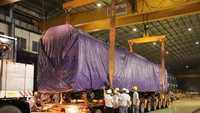Oleh karena kerusakan sarana LRT Jabodebek akibat kecelakaan kerja tersebut masih merupakan bagian dari proses produksi, PT INKA akan menarik kembali LRT yang rusak untuk diperbaiki di pabriknya di Madiun, ujar Senior Manager PKBL, CSR & Stakeholder Relationship PT INKA, Bambang Ramadhiarto dalam keterangannya yang diterima detikcom, Rabu (27/10/2021).Foto: Dok. PT INKA (Persero)