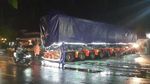 Penampakan Kereta LRT Jabodebek Pulang Kampung ke Madiun