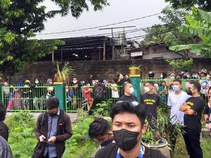 Suasana Salat Jenazah Vanessa Angel dan Suami