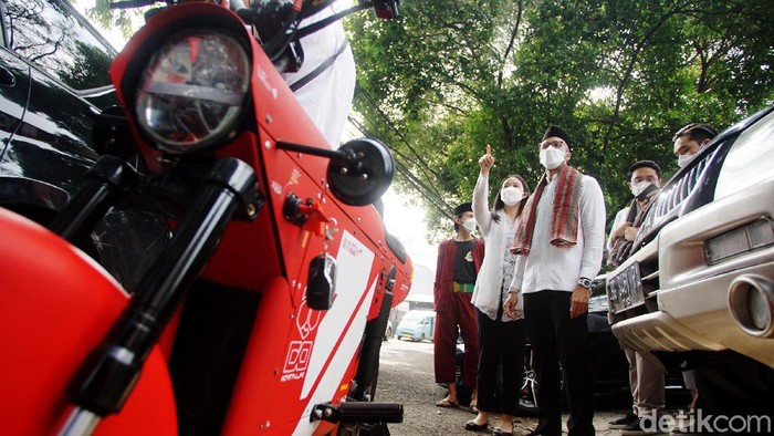 Mantan Pegawai BUMN Ini Maju Caketum Hipmi Jaksel Mantan Pegawai BUMN yang kini merintis jadi Pengusaha dibidang energi, Addo Wityasmoro bersiap untuk maju menjadi Calon Ketua Umum HIPMI Jaksel. Seperti apa kiprahnya?