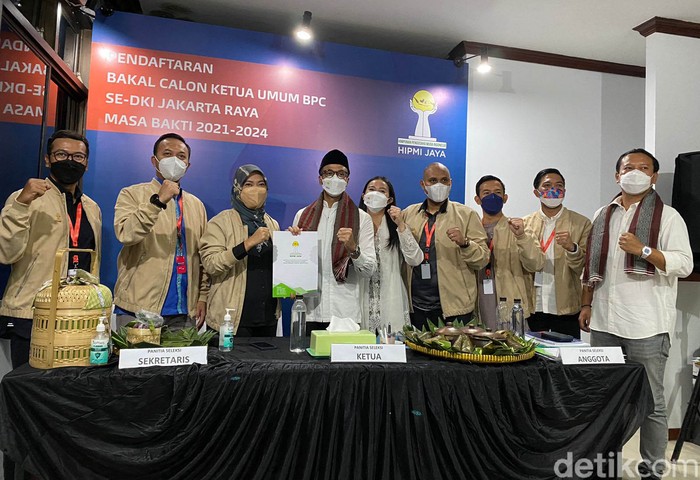 Mantan Pegawai BUMN yang kini merintis jadi Pengusaha dibidang energi, Addo Wityasmoro bersiap untuk maju menjadi Calon Ketua Umum HIPMI Jaksel. Seperti apa kiprahnya?