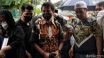 Momen Roy Suryo Hadiri Pemakaman Vanessa Angel