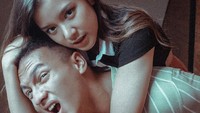 Gimana menurut kamu? Cocok? (Foto: Dok. falcon Pictures)