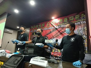 Niat Cari Modal Ternak Ayam, Warga Jakbar Tertipu Black Dollar