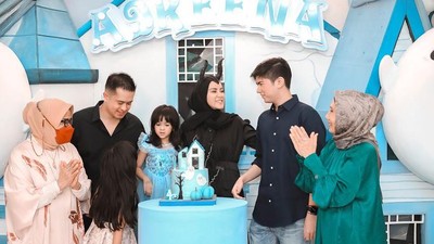 Olla Ramlan Bergaya Maleficent di Ultah Anak, Foto dengan Aufar Jadi Sorotan