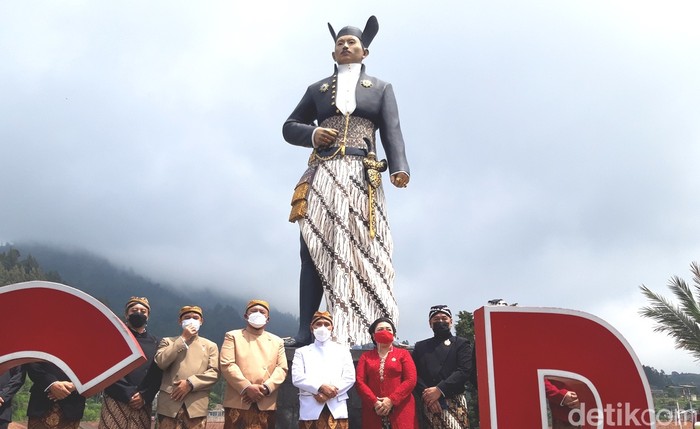 Patung PB VI Patung PB VI