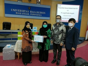 Pemkot Parepare Terima Bantuan Alat PCR dari Unhas Makassar