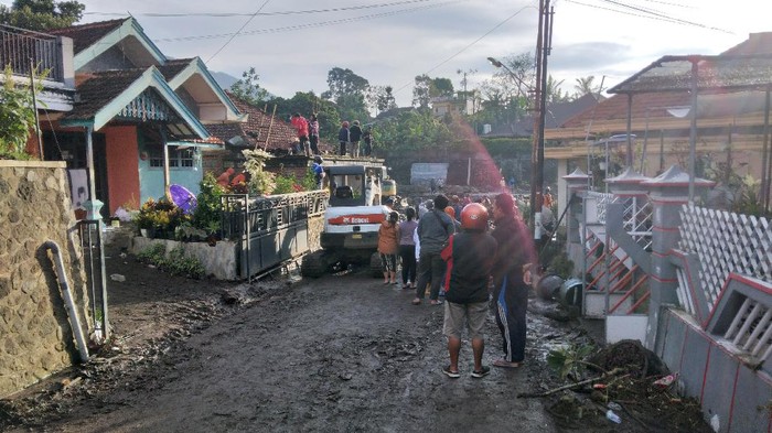Penampakan Sehari Pasca Banjir Bandang Kota Batu