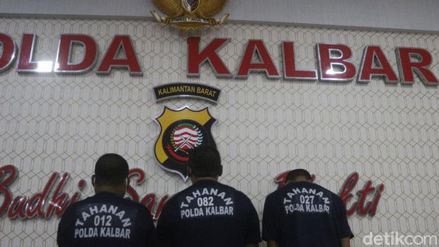 Polda Kalbar menggelar 42 tambang emas ilegal selama 14 hari. Sebanyak 62 orang ditangkap. Tambang ini merusak 1.000 hektare lahan. (Adi Saputro/detikcom)