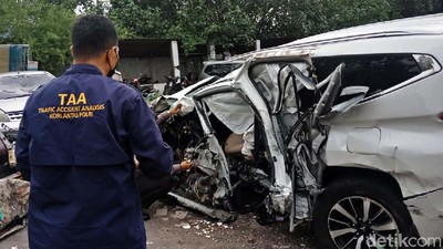 Ungkap Penyebab Kecelakaan, Polisi Periksa Mobil Vanessa Angel yang Ringsek