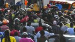 Potret Warga Haiti Berebut Isi Bensin Imbas Krisis BBM