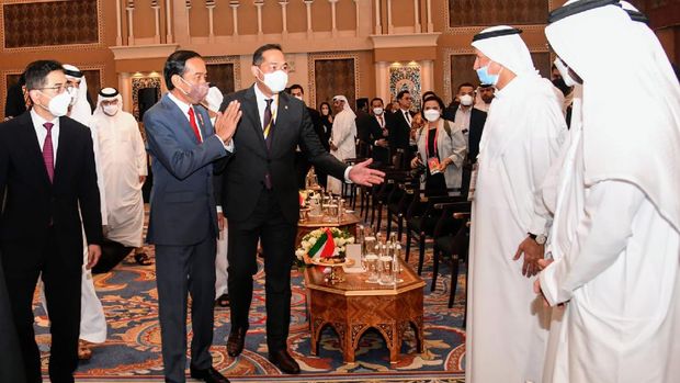 Presiden Joko Widodo mengikuti Indonesia – PEA Investment Forum yang berlangsung di Dubai, Kamis, 4 November 2021. (Biro Pers Sekretariat Presiden/ Rusman)