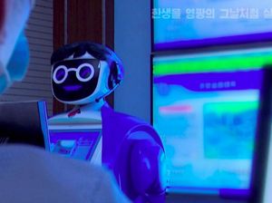 Robot Jadi Guru Matematika Murid Sekolah Korea Utara
