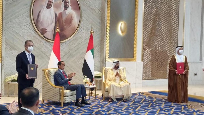 Kerja sama antara Smartfren dengan investor Abu Dhabi, UEA, ini disaksikan langsung Presiden RI Joko Widodo di sela-sela acara Expo Dubai.